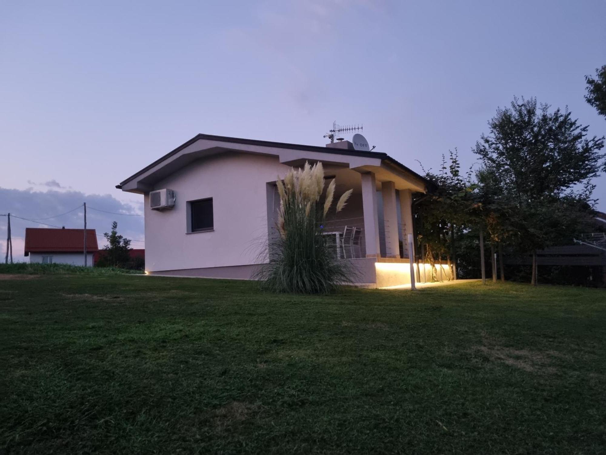 Na Off Villa Radenci Exterior photo