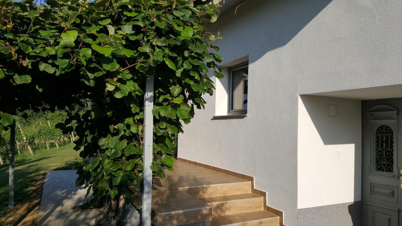 Na Off Villa Radenci Exterior photo